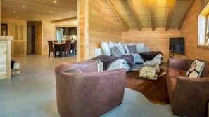 TV, fireplace, DVD player - Luxury chalet for 12 people - close to slopes and centre (Châtel)