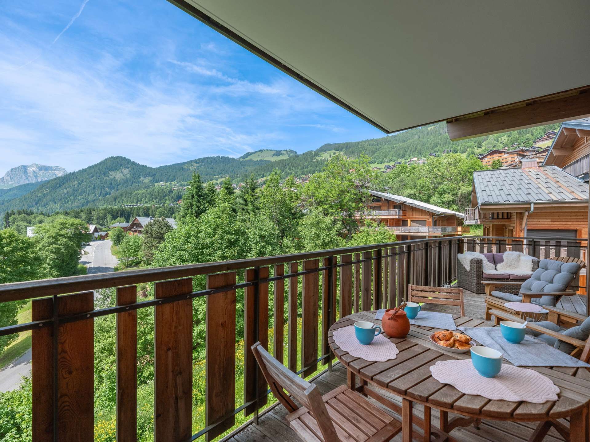 屋外ダイニングエリア