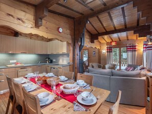 Dining - Chalet 10 pers - authentic Savoyard with wood-burning stove (Châtel)