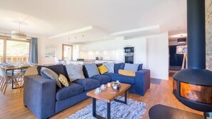 Interior - Luxury flat for 8 people - modern, close to the centre and slopes (CHATEL)
