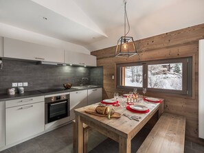 Kühlschrank, Ofen, Herdplatte, Geschirrspüler