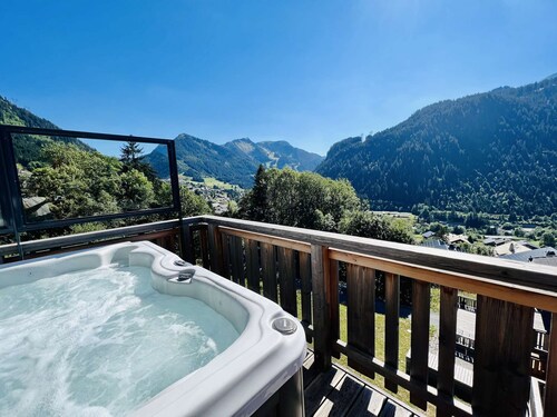 6-person flat, modern, cosy with spa, close to the centre and skiing