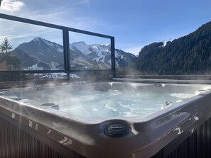Outdoor spa tub - 6-person flat, modern, cosy with spa, close to the centre and skiing (Châtel)