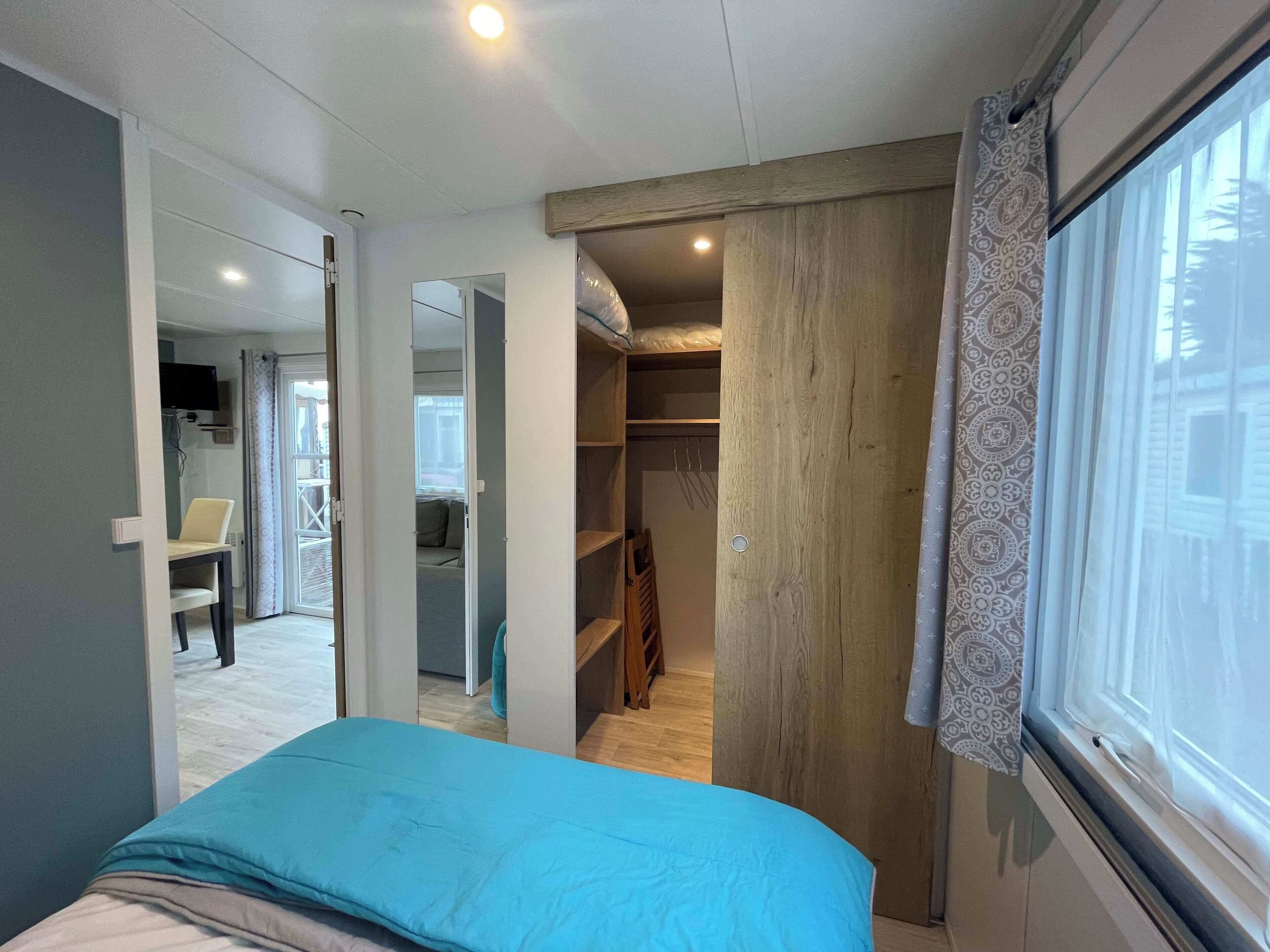 3 chambres, fer et planche à repasser, Wi-Fi, draps fournis