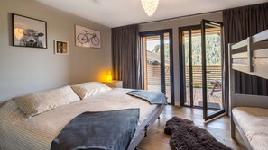 2 chambres, fer et planche à repasser, Wi-Fi, draps fournis