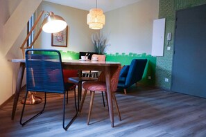 Dining - ★ Appartement 100% Hygge ★ Climatisé ★ Design (Brive-la-Gaillarde)