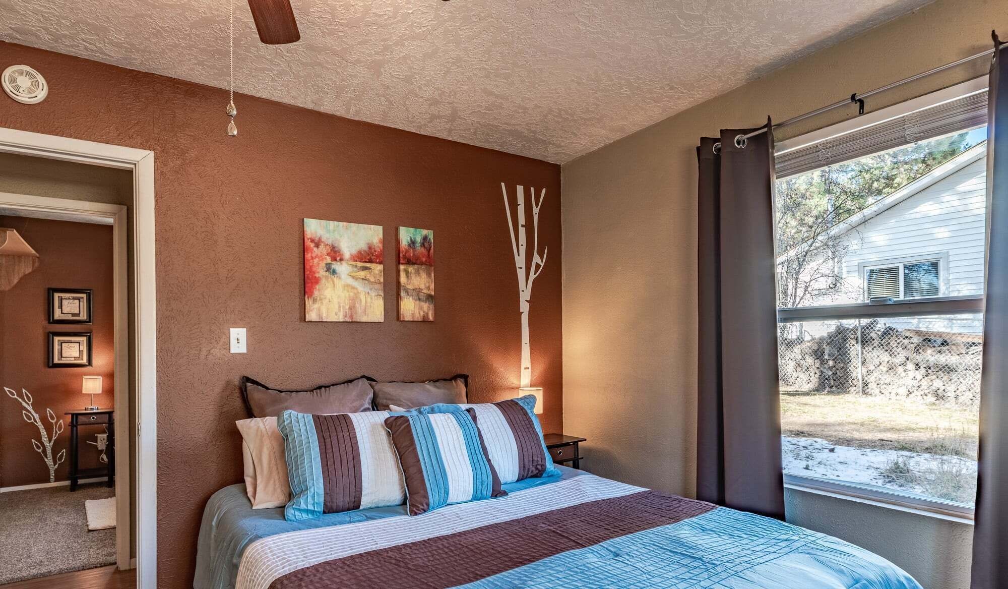 2 habitaciones, tabla de planchar con plancha y wifi gratis 