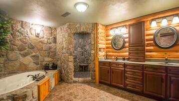 Combined shower/bathtub, jetted bath, hair dryer, towels