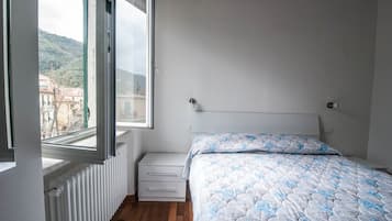 4 habitaciones, cunas, wifi gratis y ropa de cama