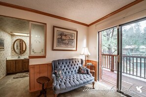 Fernseher, Kamin, DVD-Player, Tischtennisplatte