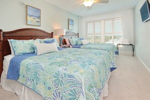 4 bedrooms, in-room safe, iron/ironing board, free WiFi - Mar Vista Grande — Ocean & City Views  —4BR 3BA— Luxury Defined -N. Myrtle Beach (North Myrtle Beach)