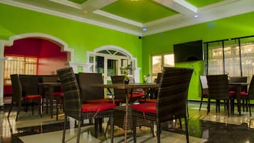 Breakfast, lunch, dinner served; local and international cuisine