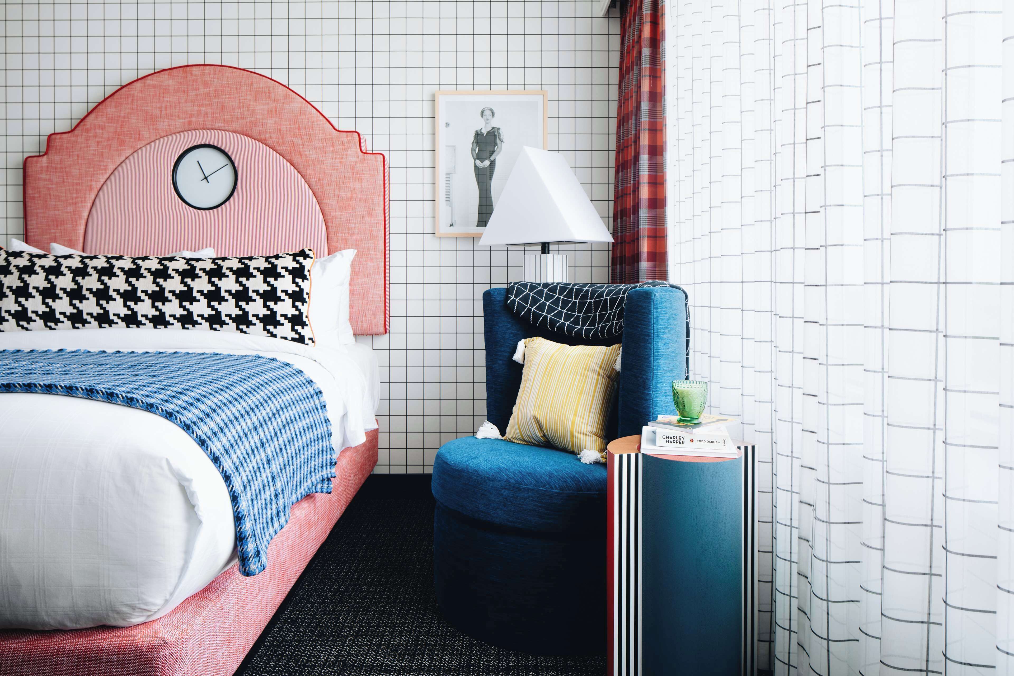 premium bedding, in-room safe, desk, laptop workspace