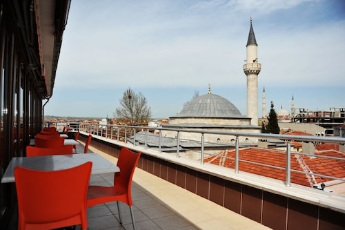 Saray Hotel