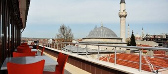 Saray Hotel