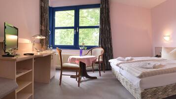 Double Room | Free WiFi, bed sheets