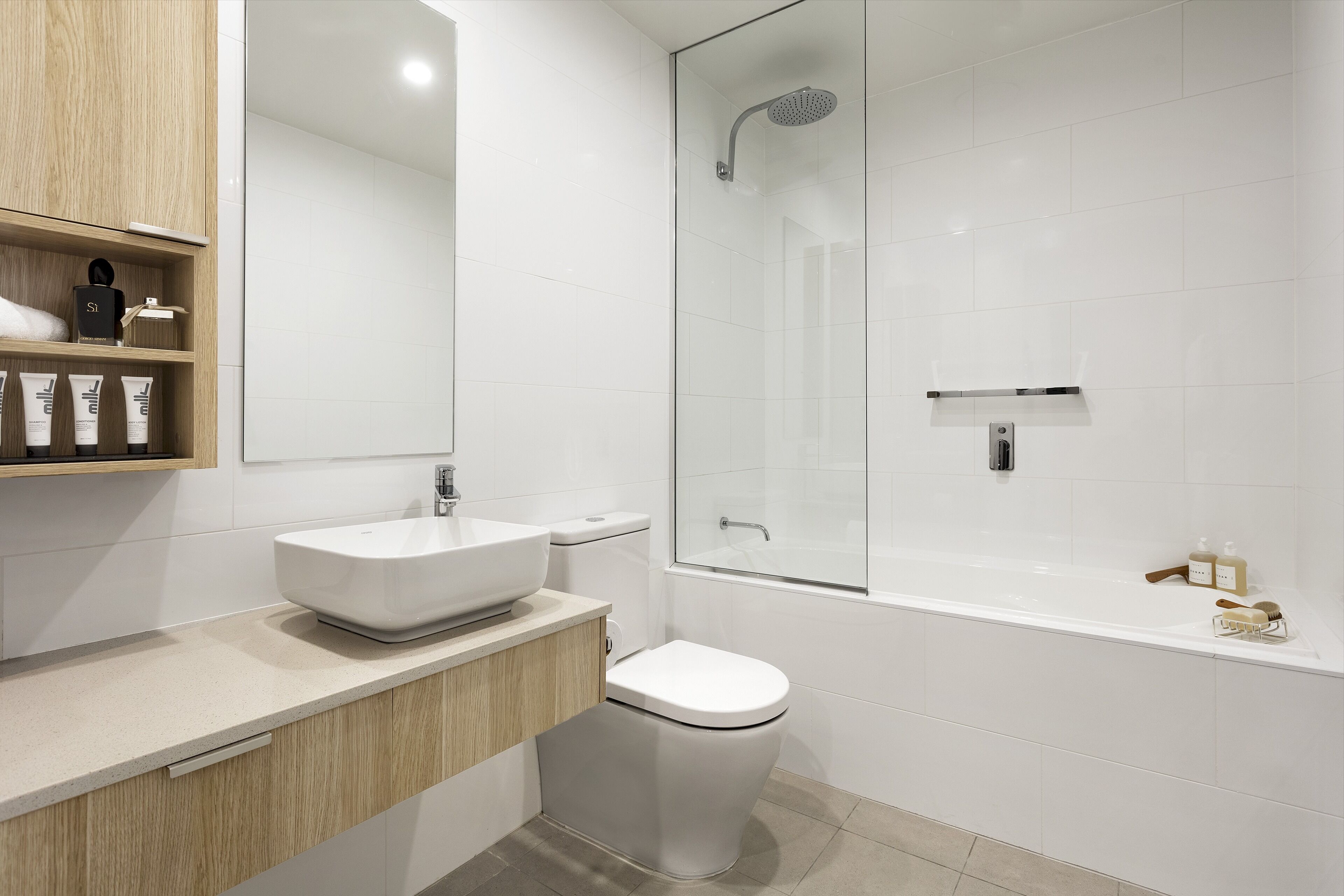 shower, free toiletries, hair dryer, slippers