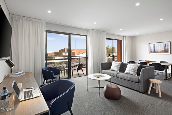 Premium bedding, Select Comfort beds, in-room safe, desk