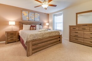 4 habitaciones, tabla de planchar con plancha y cuna de viaje
