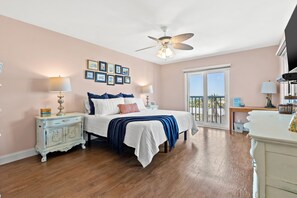 3 bedrooms, hypo-allergenic bedding, desk, iron/ironing board