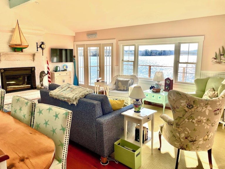 Sea Lavender Cottage, Enclavada Y Rodeada Por 200 Grados De Great Salt Bay - Damariscotta, ME