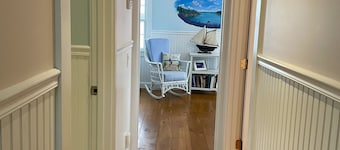Maine Waterfront Cottage: Nestled on an acre of land, with 500ft of shore front