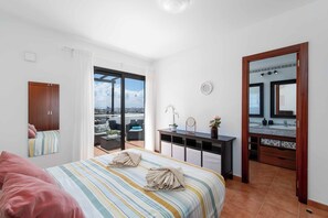 3 Schlafzimmer, Bügeleisen/Bügelbrett, WLAN, Bettwäsche