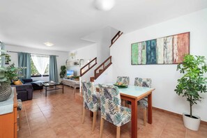 Dining - Villa Cisne - Three Bedroom Villa, Sleeps 5 (Yaiza)