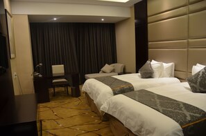 Luxury Twin Room | Minibar, in-room safe, desk, blackout curtains - Linyi Damei Grand New Century Hotel (Linyi)