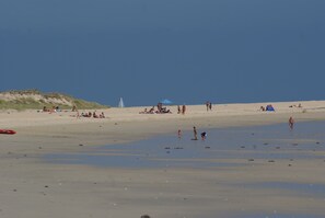 Beach nearby, sun loungers - Quiet house near the sea (Erdeven)
