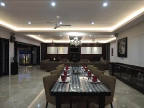 Family Single Room, 1 Double Bed, Poolside | In-room dining - Aldeoz Nusa Dua Private Villa Bali (Nusa Dua)