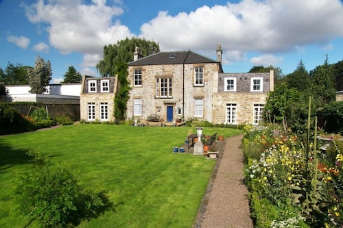 Edinburgh, Dalkeith , Eskbank , vacation rental.  S T LET LICENCE APL' MLOOO90P