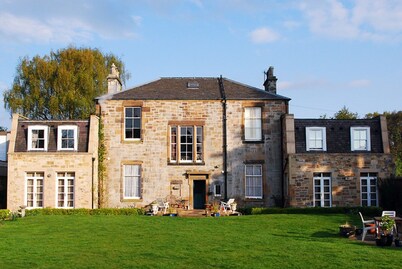 Edinburgh, Dalkeith , Eskbank , vacation rental.  S T LET LICENCE APL' MLOOO90P