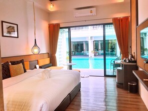 Yellow room pool access | In-room safe, desk, blackout curtains, soundproofing - Chaanburi Boutique Resort (Chanthaburi)