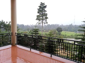 Villa, 4 Bedrooms, Non Smoking | Balcony