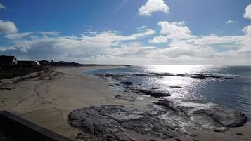 Beach nearby, sun-loungers
