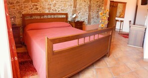 Ropa de cama de alta calidad, colchones viscoelásticos, minibar