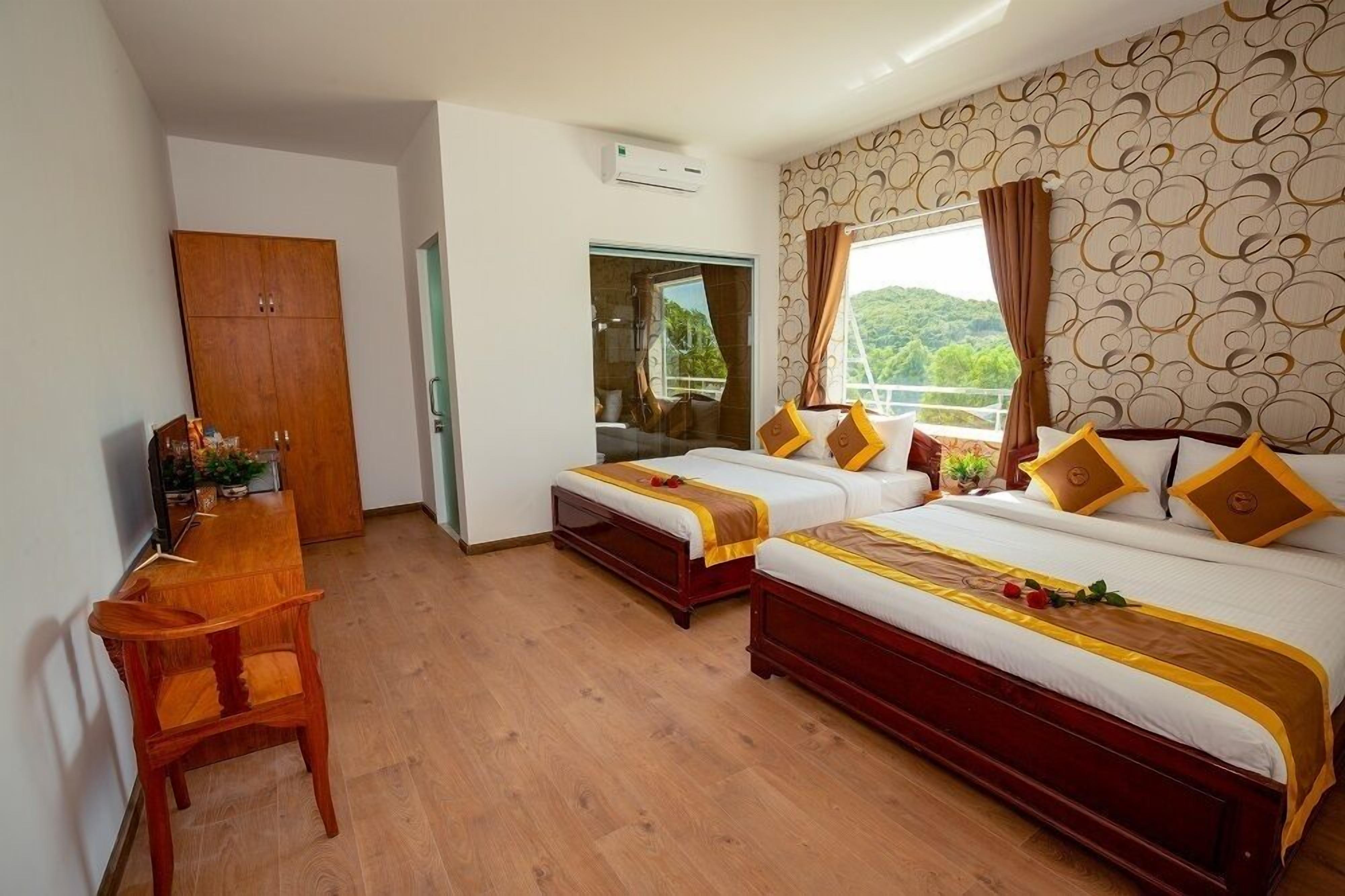 미니바, 객실 내 금고, 책상, 암막 커튼