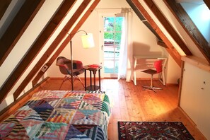 3 chambres, fer et planche à repasser, Wi-Fi, draps fournis