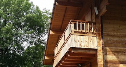 Chalet individuel avec terrasse, jardin, proximité Lac d'Annecy