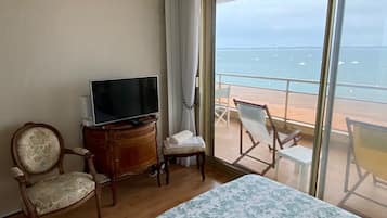 1 makuuhuone, silitysrauta/-lauta, vauvan matkasÀnky, ilmainen Wi-Fi