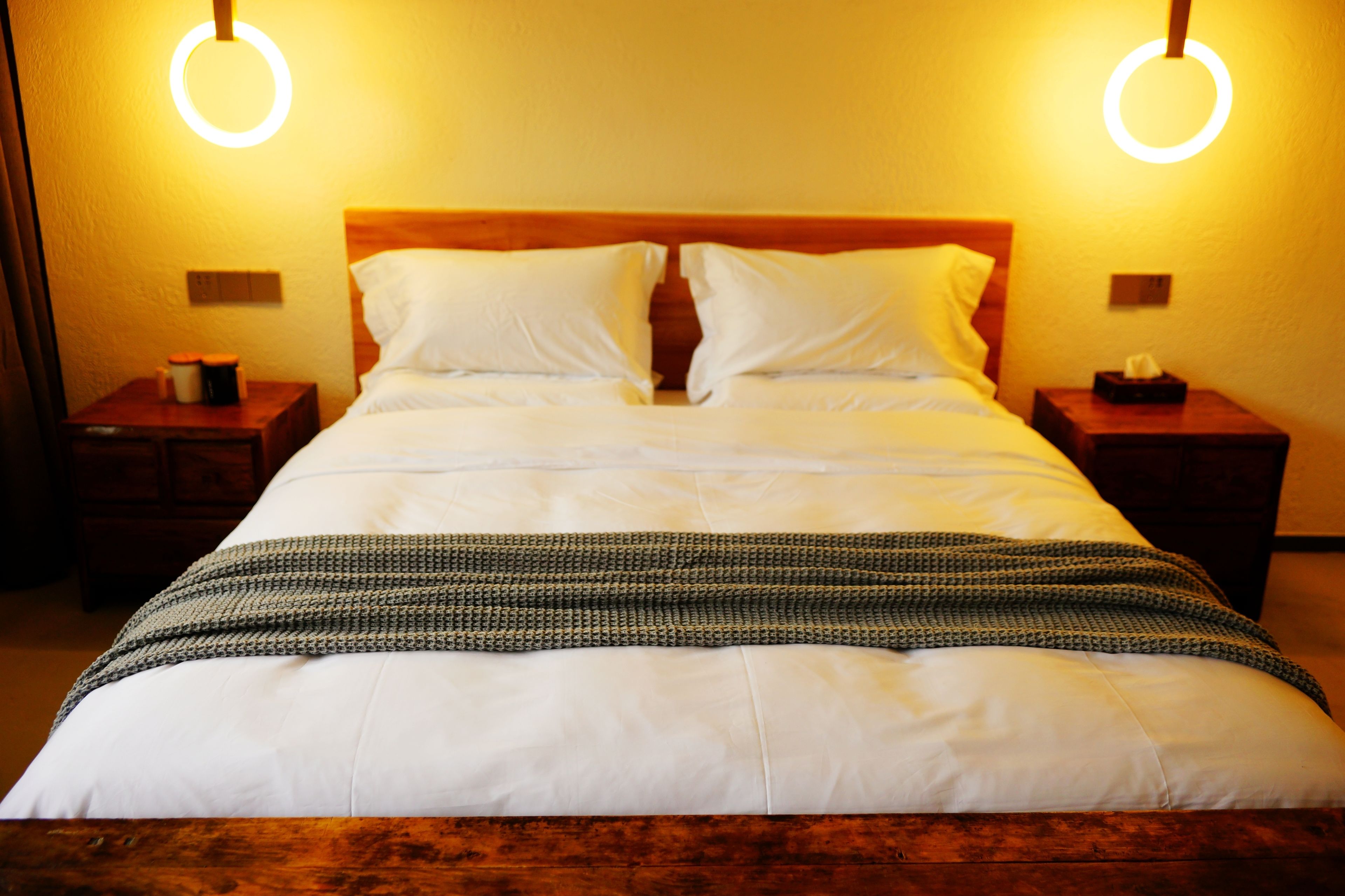 Comfort-Doppelzimmer | Hochwertige Bettwaren, Schreibtisch, Verdunkelungsvorhänge