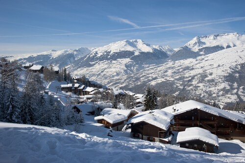 Cosy apartment 6/8 ***** in CHALET - Superb VIEW and SWIMMING POOL - 200 M FROM THE SLOPES