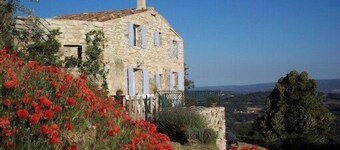 I Caseneuve i Luberon '' La Maison d'Angéline '' vÀlkomnar du dig ...