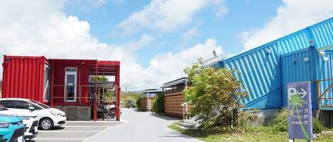 واجهة المنشأة