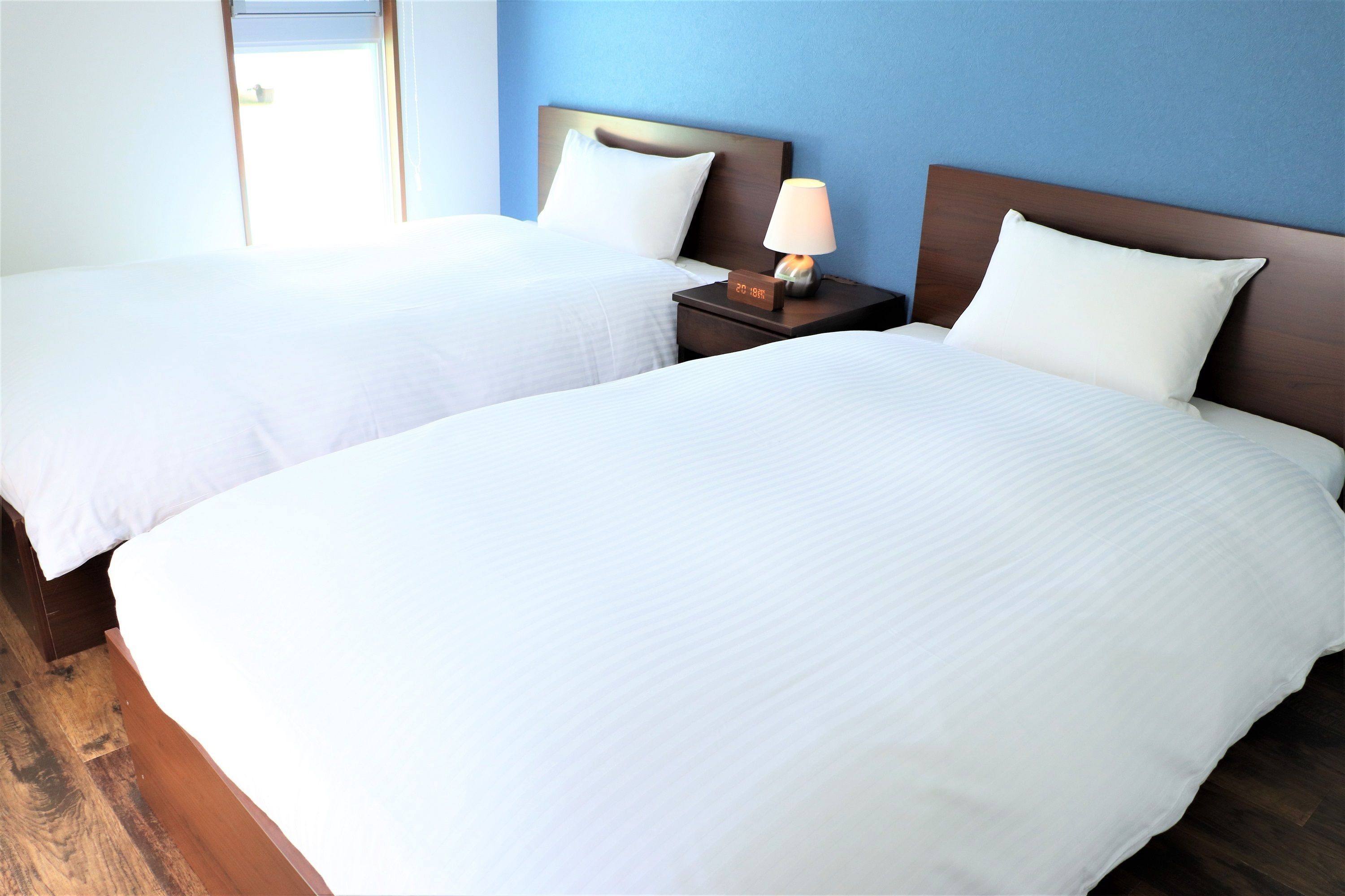 1 bedroom, desk, soundproofing, free wifi