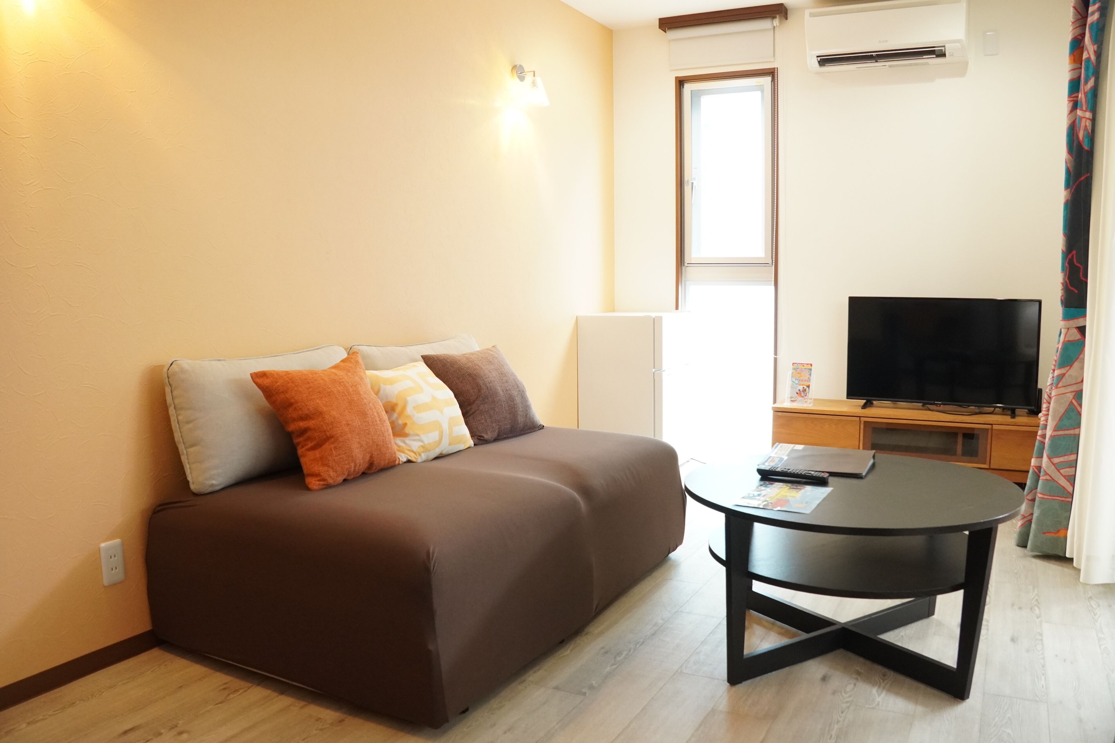 Kahden hengen huone, tupakointi kielletty, terassi | Työpöytä, äänieristys, ilmainen Wi-Fi, vuodevaatteet