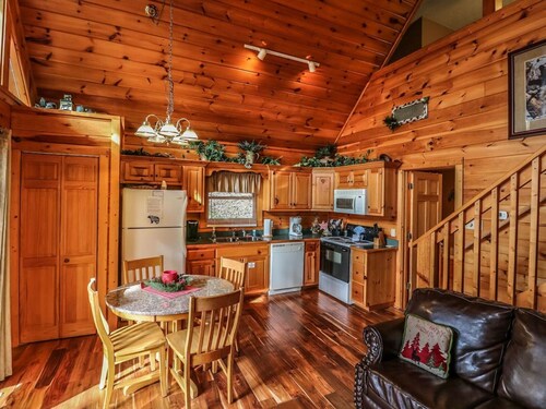 " Beary Cozy Cabin "