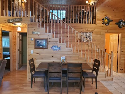 Lakeside bliss and serenity in the Northwoods