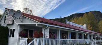Accommodation at Chilkat bakery